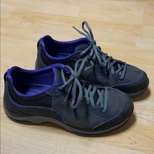 Women’s dansko sneakers 39 charcoal and purple